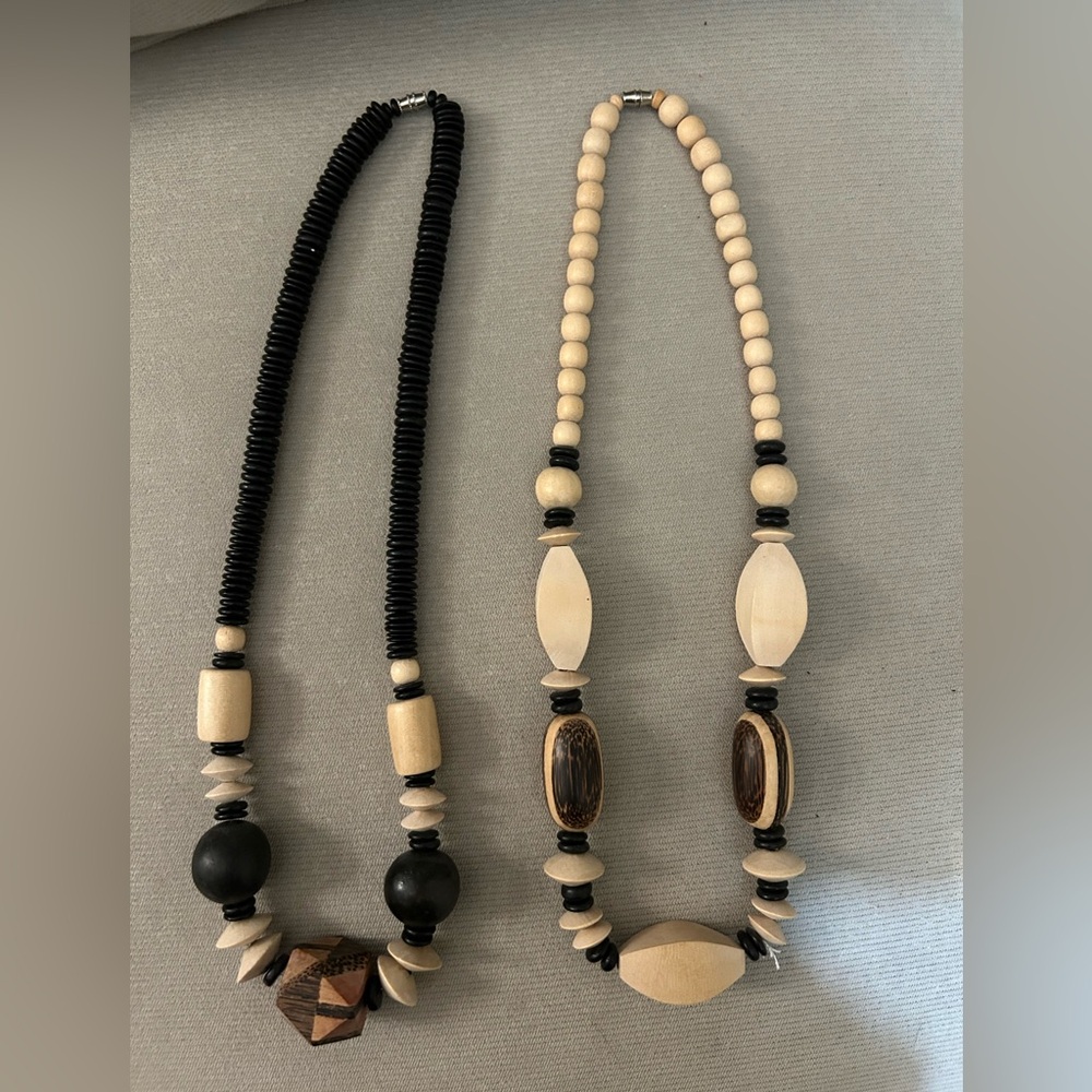 Black and Cream Beaded Necklace Set